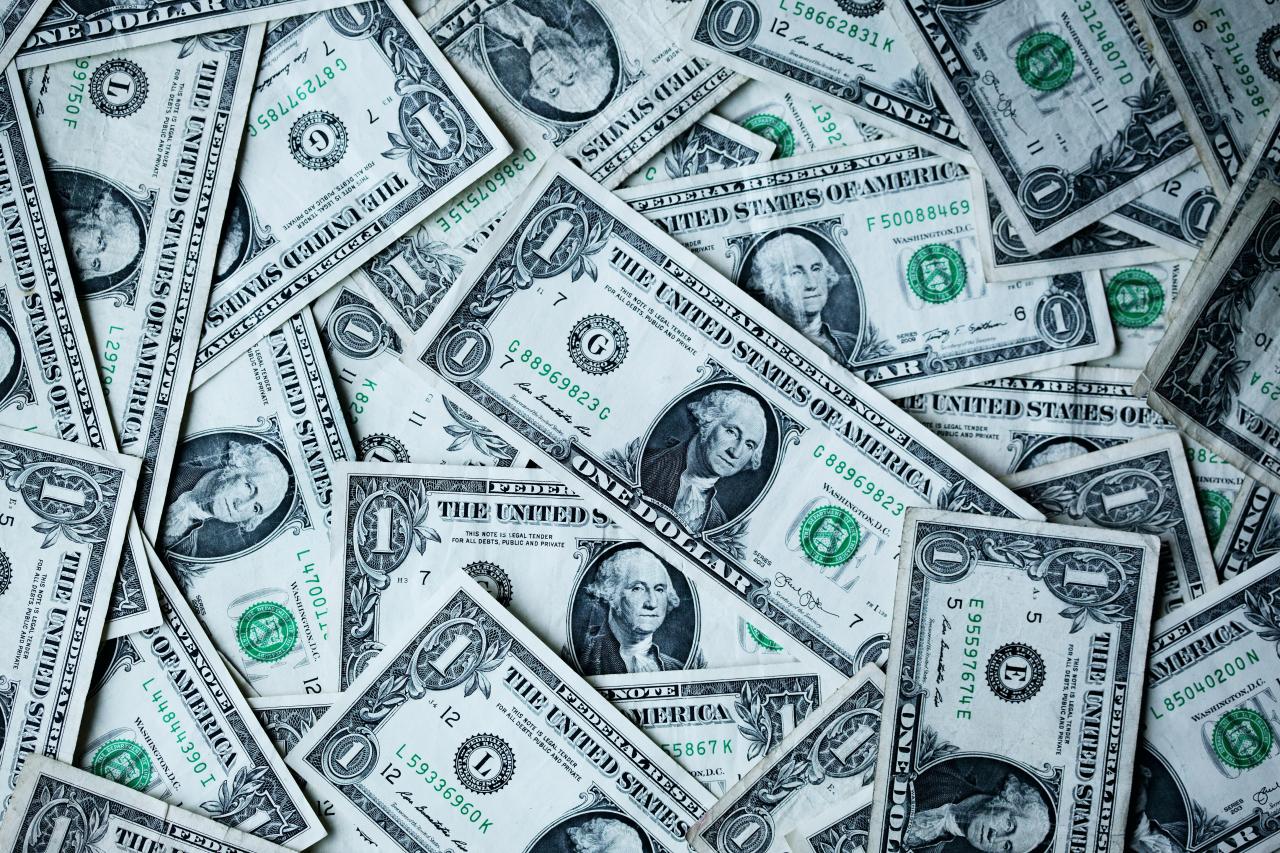 1 uang kertas dolar AS